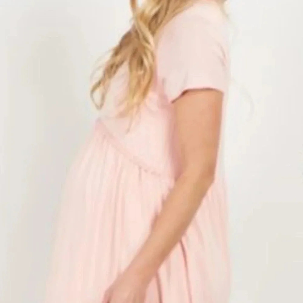 New* Pinkblush Crochet Trim Maternity Dress - Picture 3 of 10